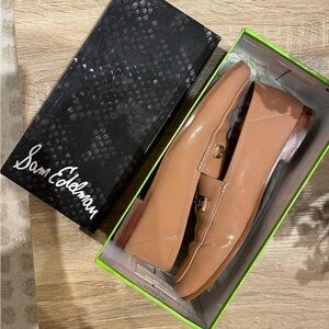 Tan Sam Edelman loafers with box